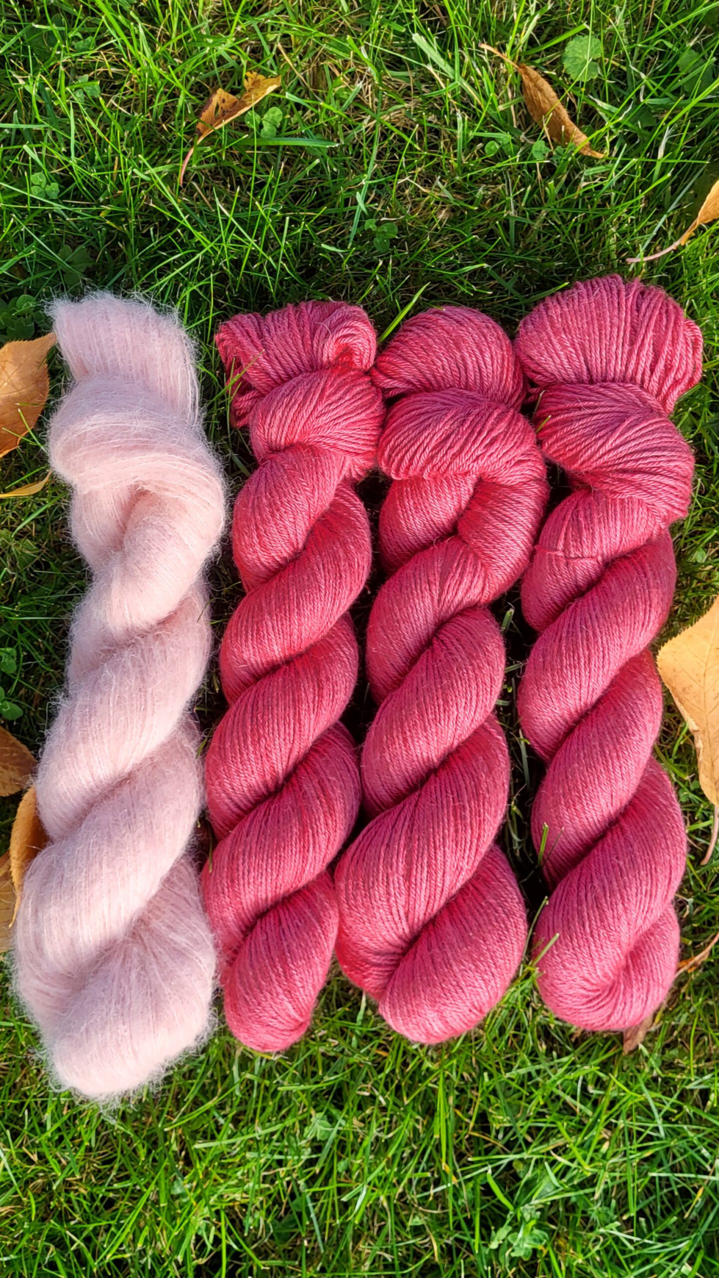 Rosalin-Jacken-Set in Himbeerrot